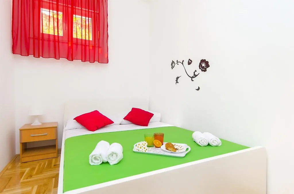 Apartments Pava 0*, Donji Okrug (Ciovo) Croatia