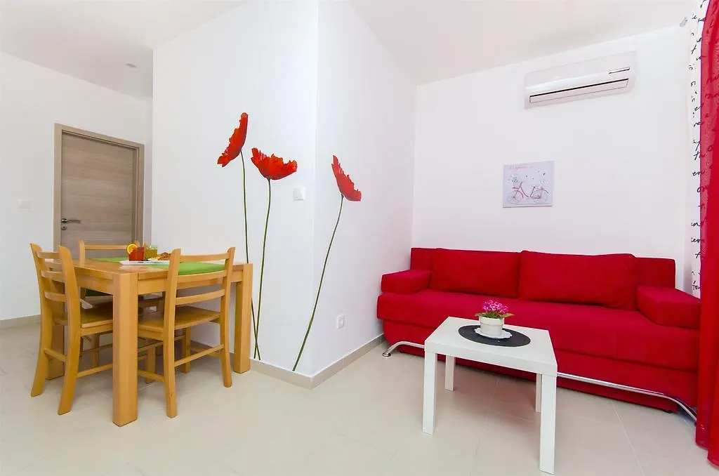 Apartments Pava Donji Okrug (Ciovo)