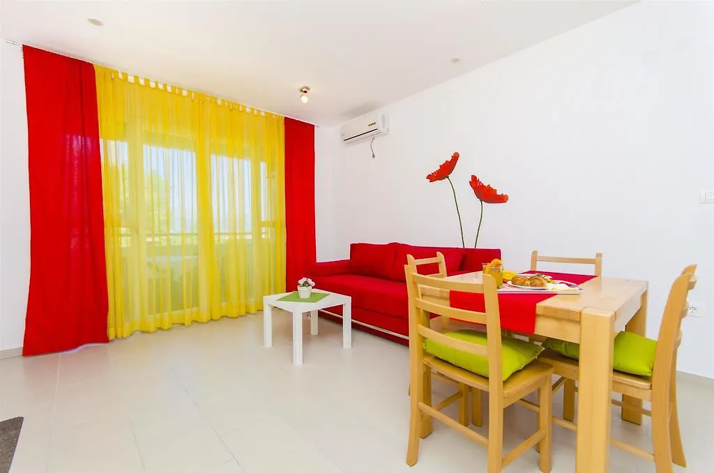 Apartments Pava 0*, Donji Okrug (Ciovo) Croatia