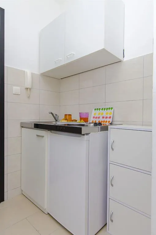 Apartments Pava Donji Okrug (Ciovo)